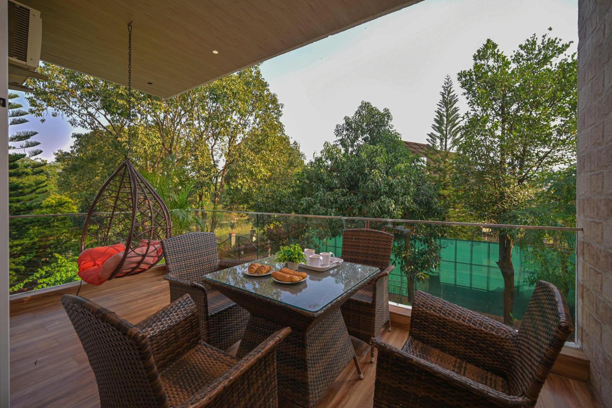 Elegant Villa By Tropicana Stays Lonavala Exterior photo